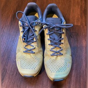 Cloudsurfer Women’s Running Sneakers
